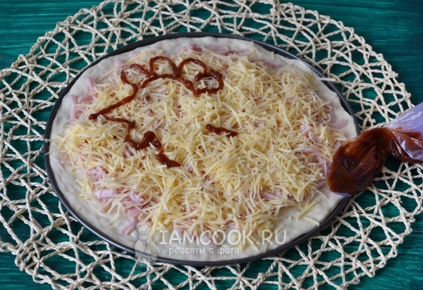 Нарисовать кетчупом петушка