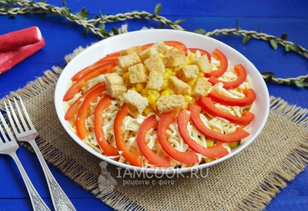Фото салата c крабовыми палочками и болгарским перцем