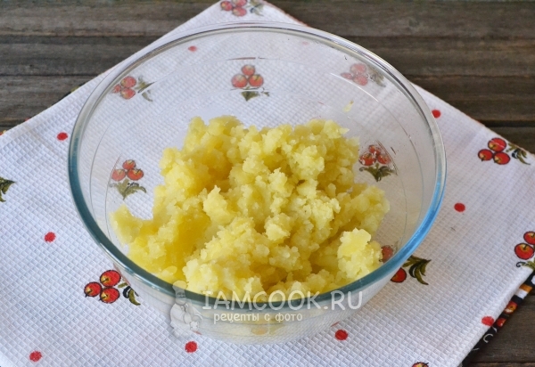 Размять картофель