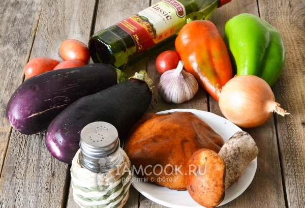 Ингредиенты для жареных баклажанов с грибами