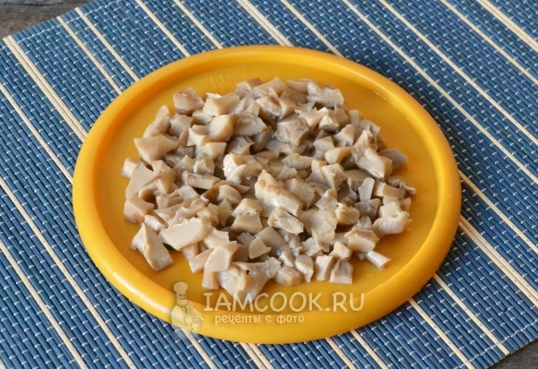 Порезать грибы