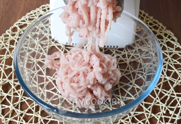 Перекрутить мясо на мясорубке