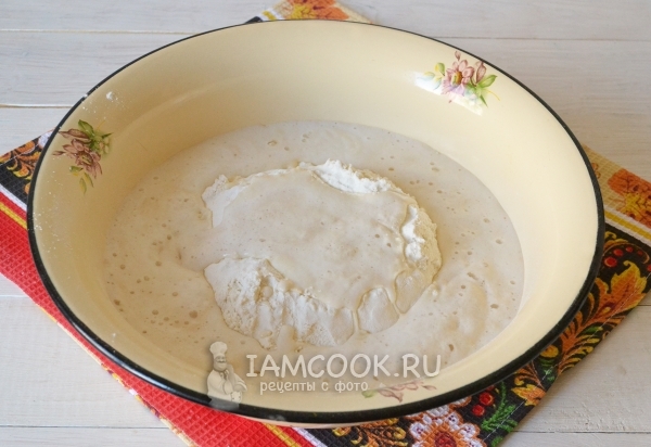 Влить опару