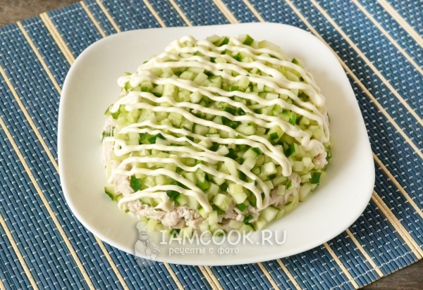 Полить майонезом