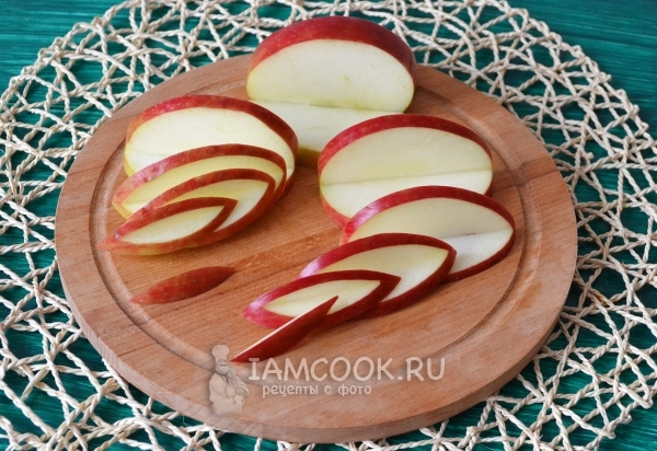 Крылья лебедя из яблок