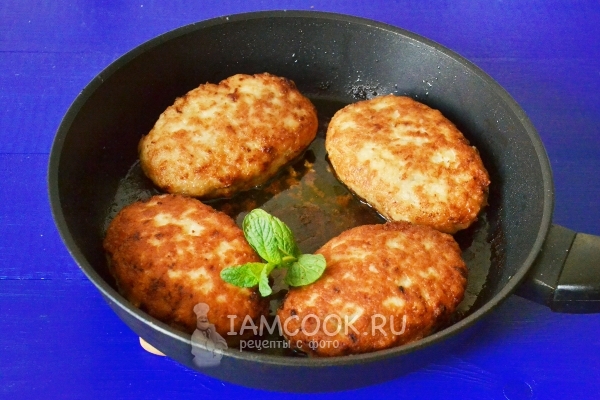 Пожарить котлеты