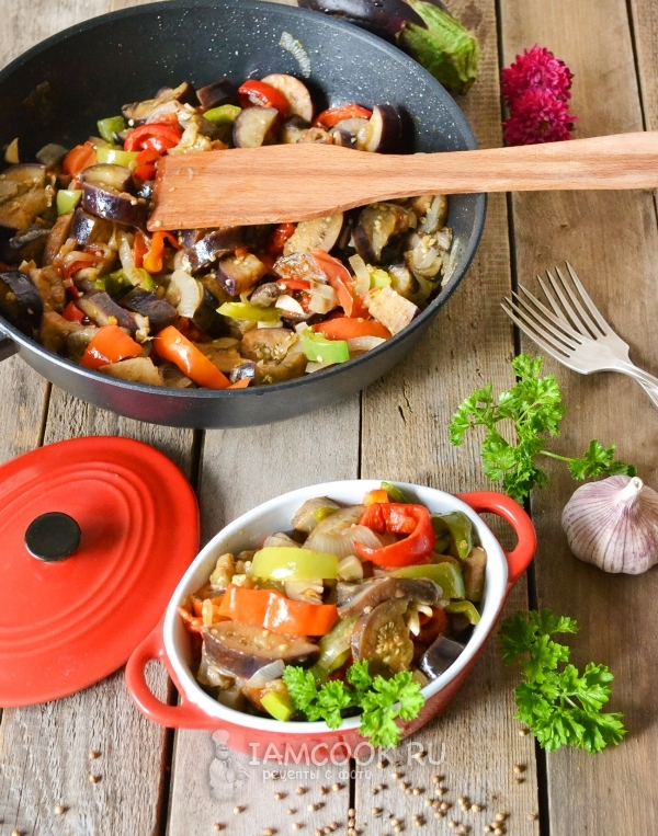 Рецепт жареных баклажанов с грибами