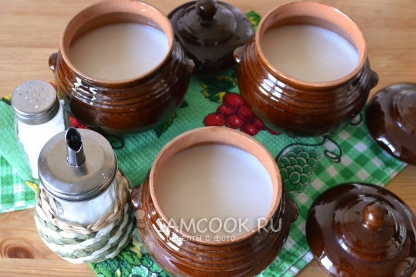 Всыпать соль и сахар