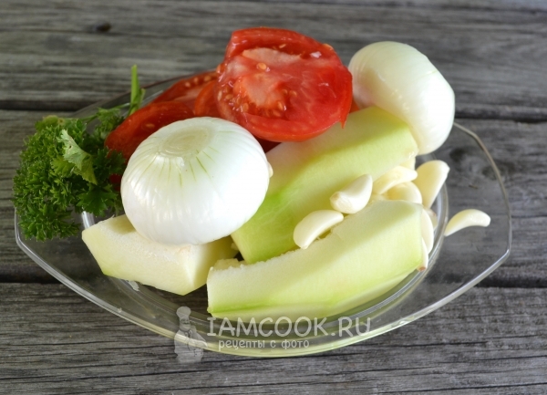 Почистить и помыть овощи