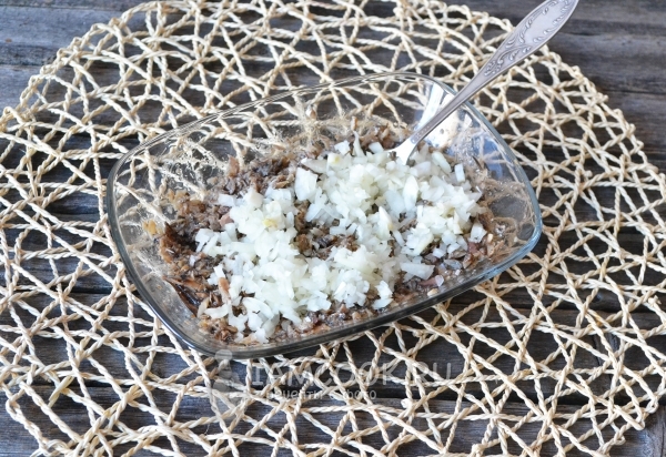 Положить лук