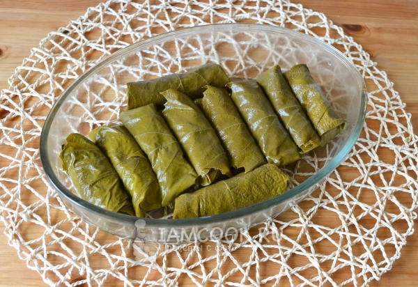 Сложили долму в форму