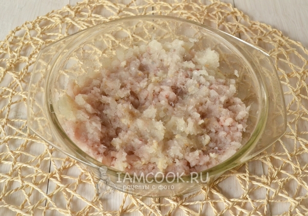 Перекрутить мясо на мясорубке