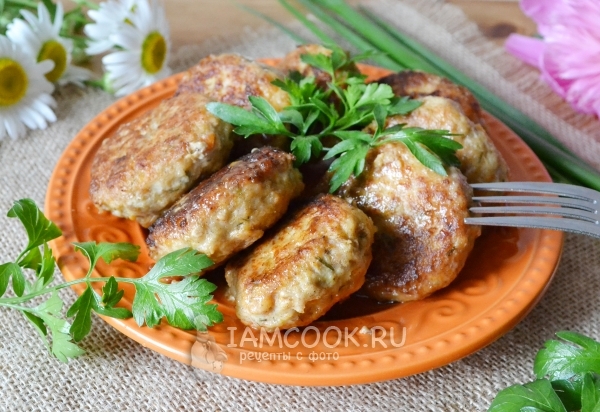 Фото биточков из куриного фарша с капустой и морковью