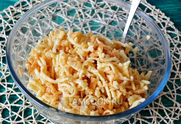 Размешать чак-чак с медом