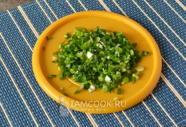 Порезать зеленый лук