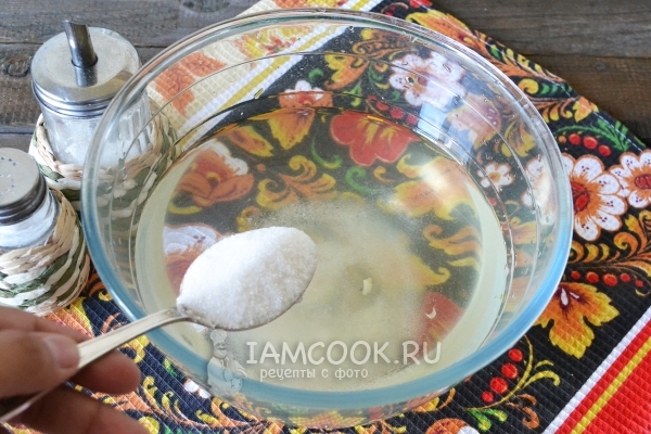 Всыпать сахар