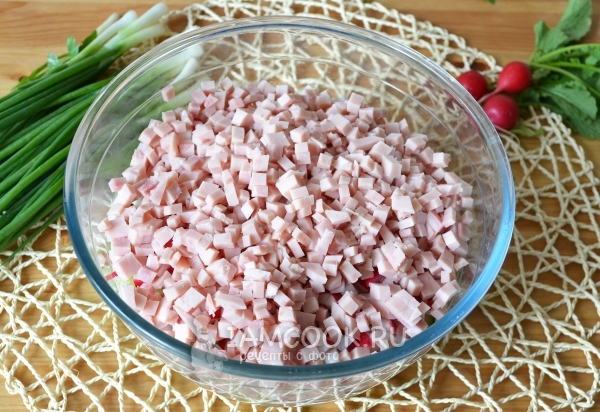 Добавили измельчённую ветчину