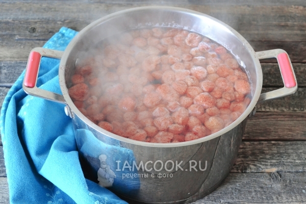 Вскипятить компот