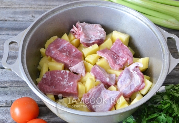 Сверху - телячьи рёбрышки