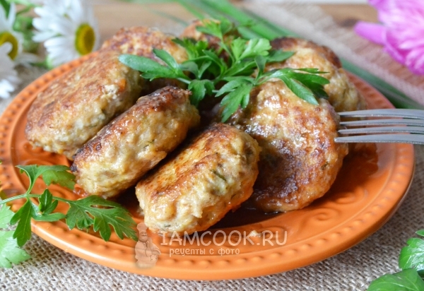 Рецепт биточков из куриного фарша с капустой и морковью