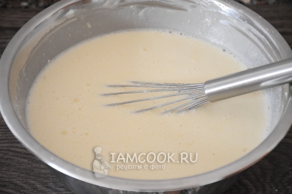 Влить масло