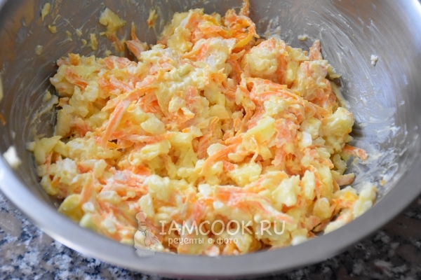 Соединить цукини, рис, морковь и сыр