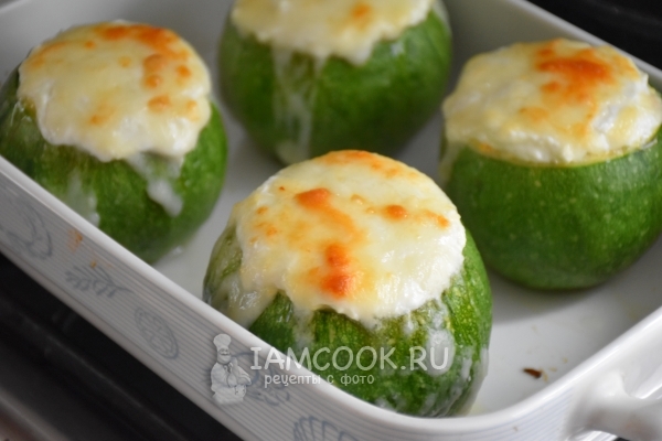Готовые цукини с рисом и сыром