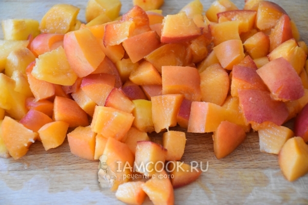 Порезать абрикосы