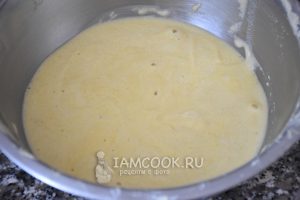 Ввести белки в тесто