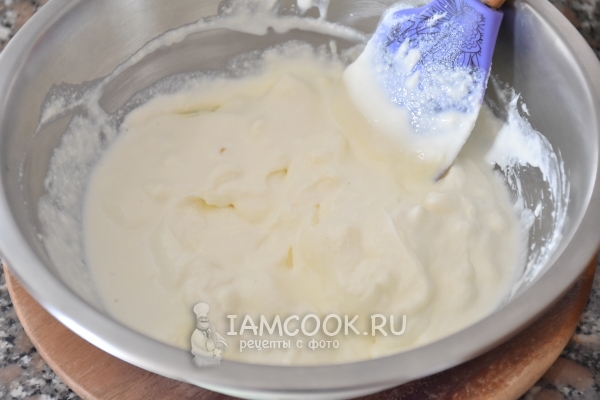 Соединить сыр с рикоттой