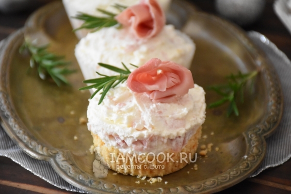 Рецепт порционных закусочных чизкейков с ветчиной