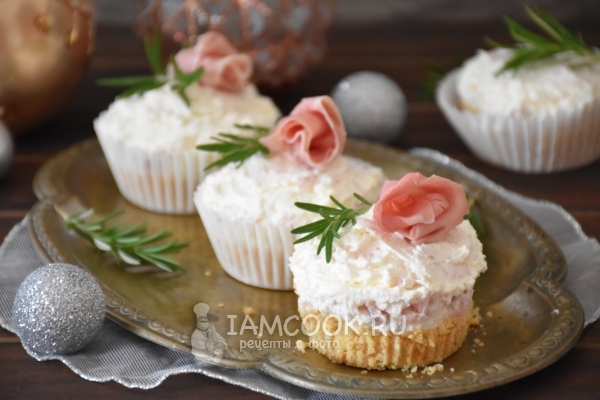 Фото порционных закусочных чизкейков с ветчиной