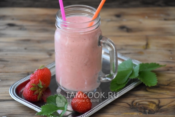 Рецепт смузи «Клубничный чизкейк»
