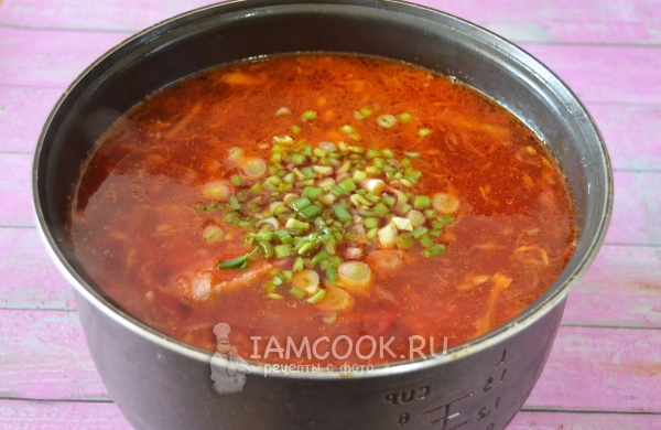 Положить зеленый лук