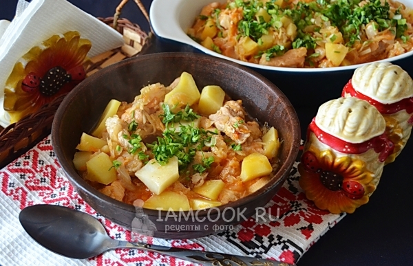 Фото бигуса из свежей капусты с картошкой