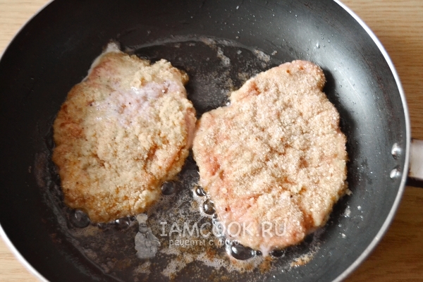 Пожарить шницель