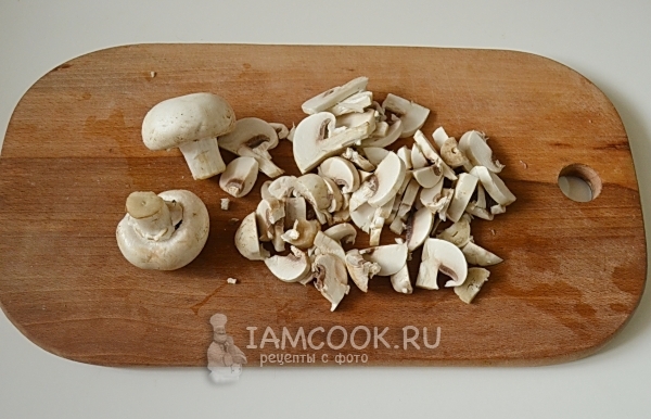 Порезать грибы