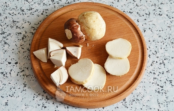 Порезать грибы