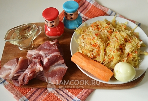 Ингредиенты для тушёной квашеной капусты со свининой