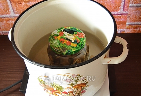 Простерилизовать банку с грибами