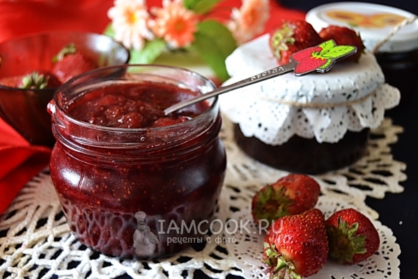 Фото клубничного джема в мультиварке