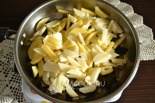 Картошка на сковороде