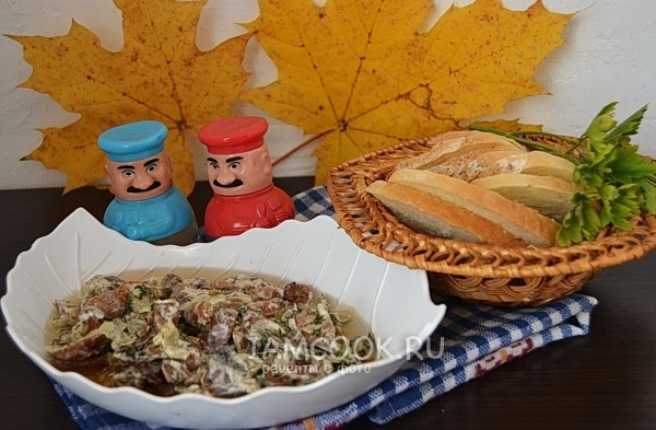 Фото жареных рыжиков в сметане