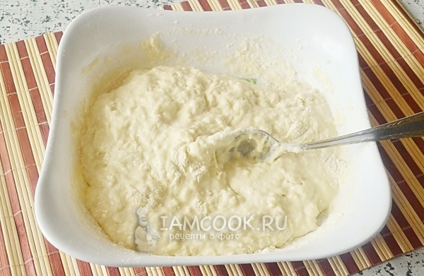 Соединить ингредиенты для теста и размешать