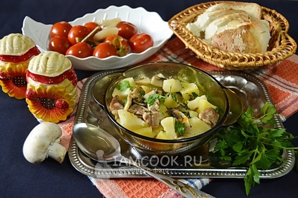 Фото картошки с мясом и грибами в мультиварке