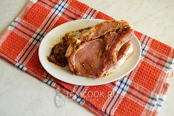 Замариновать мясо