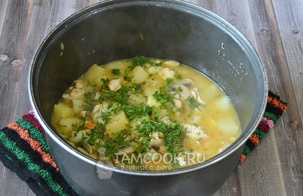 Положить зелень