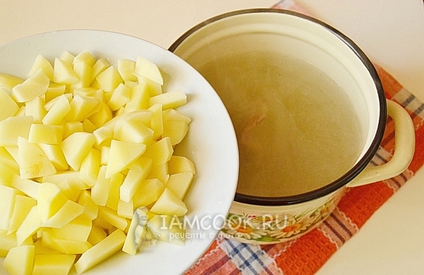 Добавить картофель