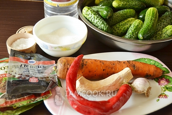 Ингредиенты для сладких маринованных огурцов на зиму