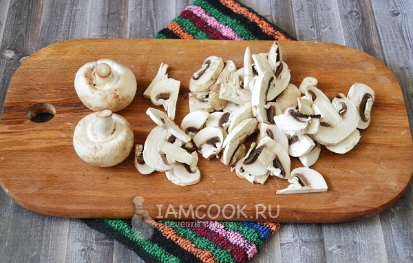 Порезать грибы